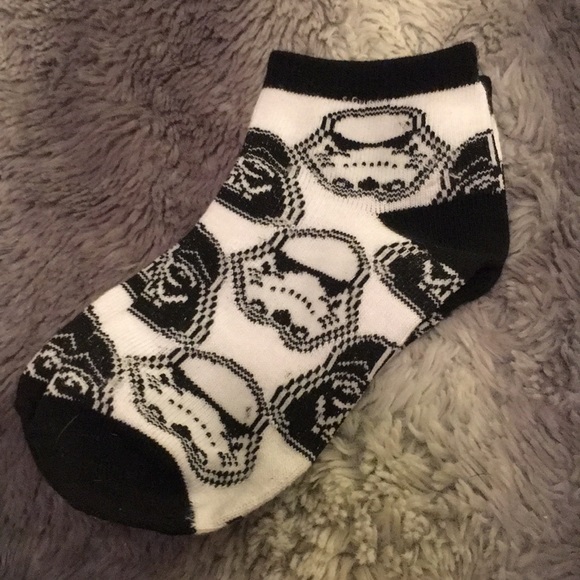 9 pairs of Star Wars socks in various kids sizes - Picture 3 of 5